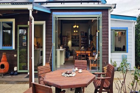 Photo of property in 172 Gladstone Road, Dalmore, Dunedin, 9010