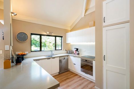 Photo of property in 13 Muritai Crescent, Havelock North, 4130