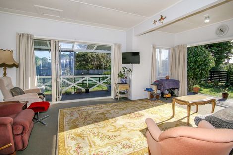 Photo of property in 2 Curtis Street, Hector, 7822