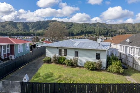 Photo of property in 40 Hamstead Street, Wainuiomata, Lower Hutt, 5014