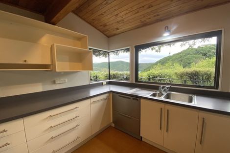 Photo of property in 8b Amelia Crescent, Waikawa, Picton, 7220