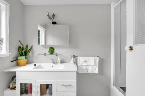 Photo of property in 14 Brightside Road, Stanmore Bay, Whangaparaoa, 0932