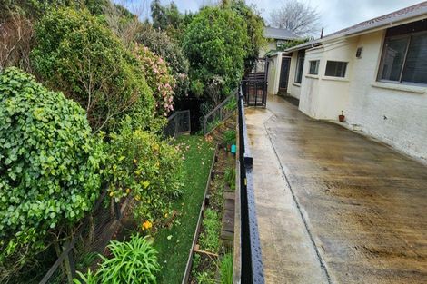 Photo of property in 6 Evelyn Place, Welbourn, New Plymouth, 4310