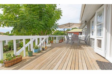 Photo of property in 1/680 Whangaparaoa Road, Stanmore Bay, Whangaparaoa, 0932