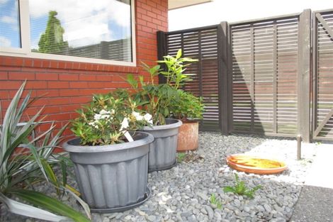 Photo of property in 2/17 Hansons Lane, Upper Riccarton, Christchurch, 8041