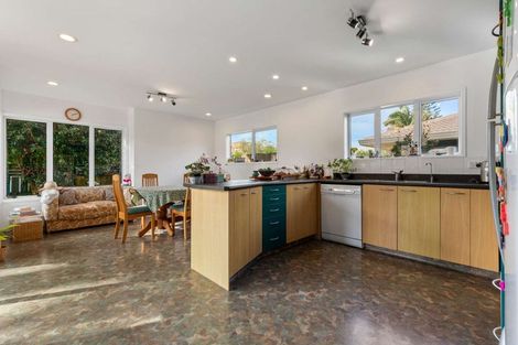 Photo of property in 13 Evans Road, Papamoa Beach, Papamoa, 3118