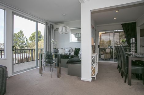 Photo of property in 24 Larkins Street, Helensburgh, Dunedin, 9010