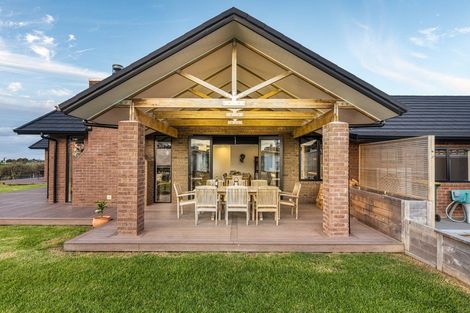 Photo of property in 27 Church View Road, Waiau Pa, Pukekohe, 2679