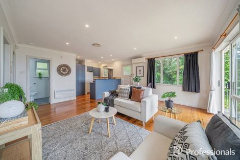 Photo of property in 77 Maungaraki Road, Korokoro, Lower Hutt, 5012