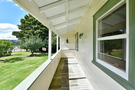 Photo of property in 2059 State Highway 16, Helensville, 0875