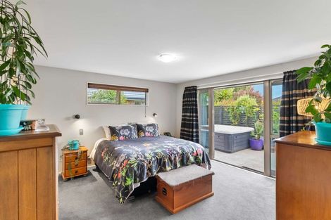 Photo of property in 12 Cunneen Place, Aidanfield, Christchurch, 8025