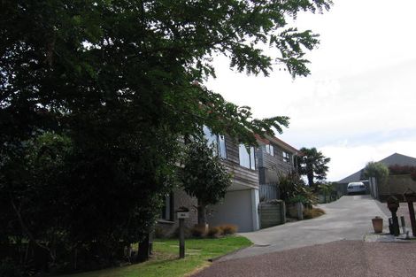 Photo of property in 2/59 Centorian Drive, Windsor Park, Auckland, 0632