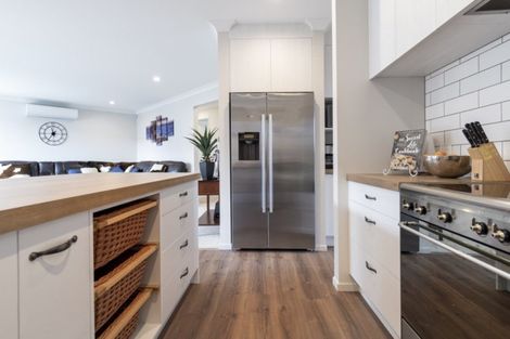 Photo of property in 95 Lynley Park Drive, Omokoroa, 3114