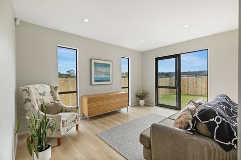 Photo of property in 5 Karepe Lane, Kumeu, 0810