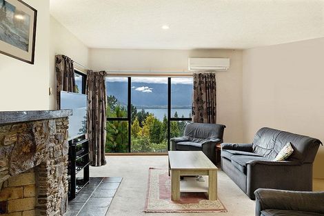 Photo of property in 6 Thorn Crescent, Fernhill, Queenstown, 9300