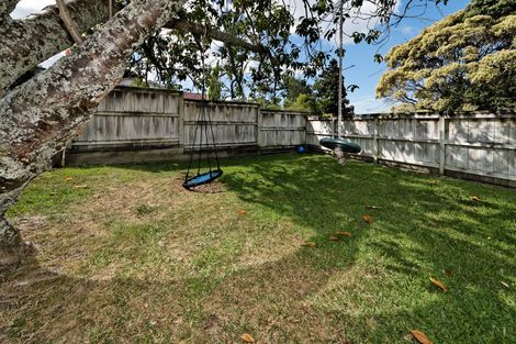 Photo of property in 79 La Rosa Street, Green Bay, Auckland, 0604