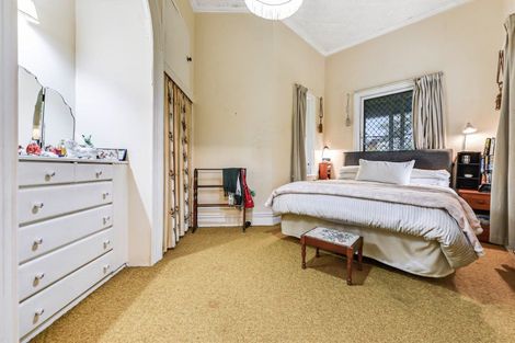 Photo of property in 50 Forest Lake Road, Forest Lake, Hamilton, 3200