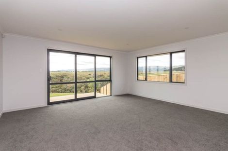 Photo of property in 35 Silicon Way, Fitzherbert, Palmerston North, 4410