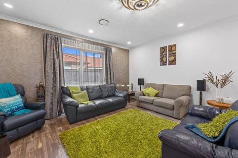 Photo of property in 587 Great South Road, Rosehill, Papakura, 2113