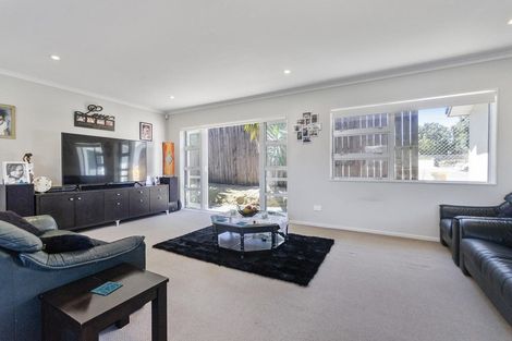 Photo of property in 32 Keepers Drive, Gulf Harbour, Whangaparaoa, 0930