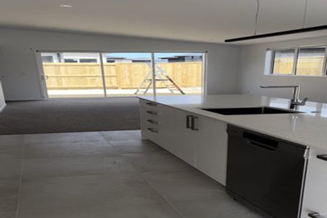 Photo of property in 16 Oioi Lane, Poike, Tauranga, 3112