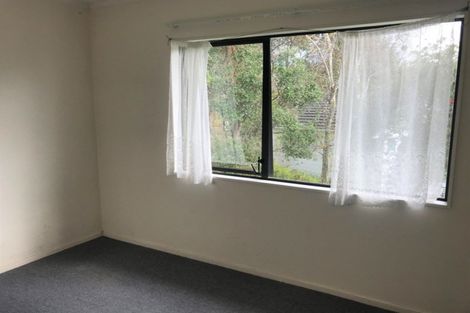 Photo of property in 65 Trias Road, Totara Vale, Auckland, 0629