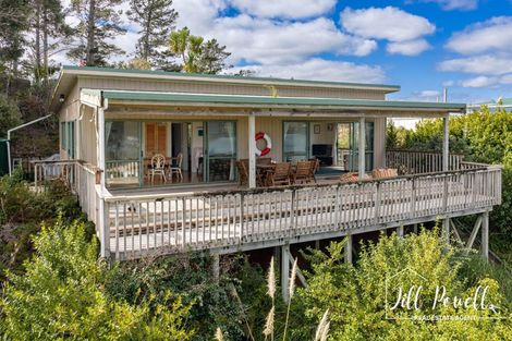 Photo of property in 13 Moana Road, Tinopai, 0593