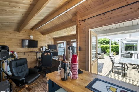 Photo of property in 1/24 Toroa Street, Torbay, Auckland, 0630