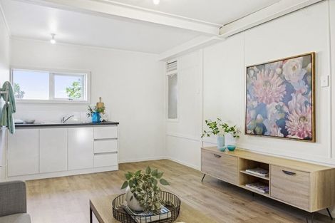 Photo of property in 31 Cameron Road, Waiuku, 2681