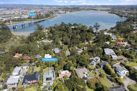 Photo of property in 9 Remu Place, Greenhithe, Auckland, 0632