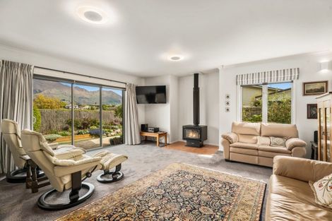Photo of property in 115 Kings Drive, Wanaka, 9305