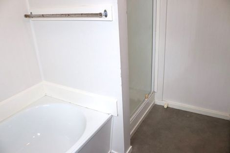 Photo of property in 2/199 Henderson Valley Road, Henderson, Auckland, 0612