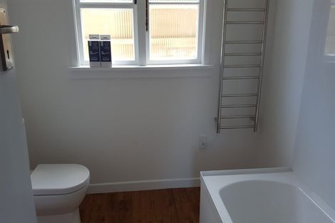 Photo of property in 37a Parkvale Road, Karori, Wellington, 6012