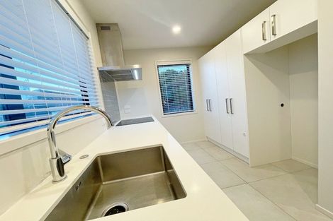 Photo of property in 1 Reg Pearce Way, Glen Innes, Auckland, 1072