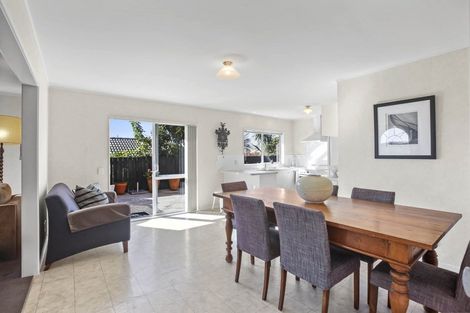 Photo of property in 1/6 Somerton Rise, Henderson, Auckland, 0612