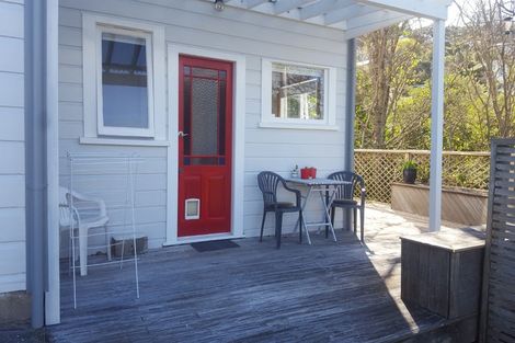 Photo of property in 16 Buckingham Street, Melrose, Wellington, 6023