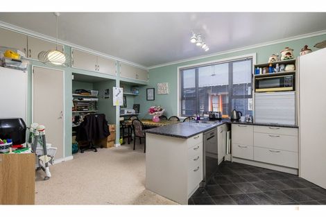 Photo of property in 70 Rhodes Street, Waimate, 7924