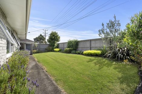 Photo of property in 1/141 Chivalry Road, Glenfield, Auckland, 0629