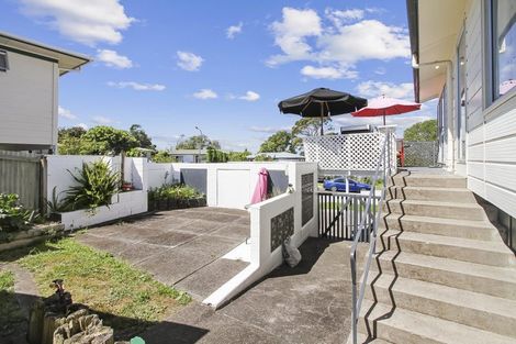 Photo of property in 10 Valencia Place, Manurewa, Auckland, 2102