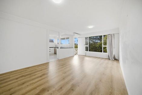 Photo of property in 3/70 Kaurilands Road, Titirangi, Auckland, 0604
