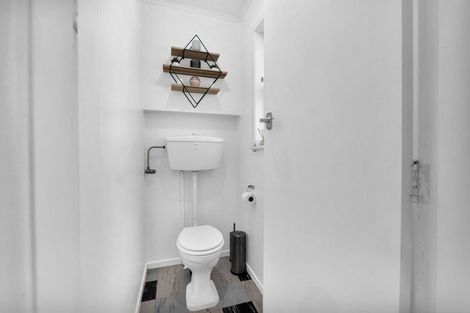 Photo of property in 76 South Road, Blagdon, New Plymouth, 4310