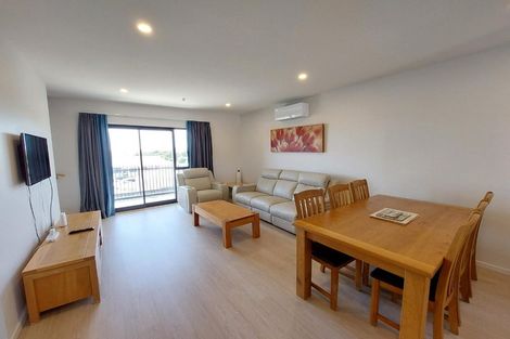 Photo of property in 5/128 Onewa Road, Northcote, Auckland, 0627