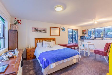 Photo of property in 1/36 Seaview Road, Castor Bay, Auckland, 0620