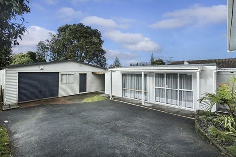 Photo of property in 53 Yeovil Road, Te Atatu Peninsula, Auckland, 0610