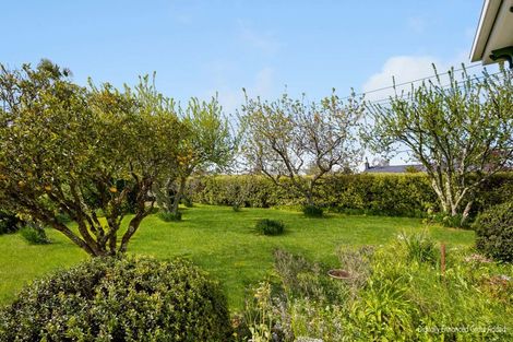 Photo of property in 27 Sackville Street, Martinborough, 5711