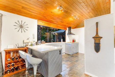 Photo of property in 84 Mountain Road, Henderson Valley, Auckland, 0612