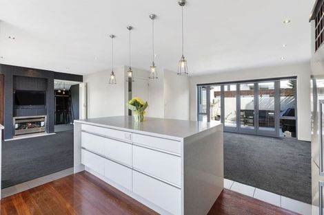 Photo of property in 9a Treasure Grove, Hataitai, Wellington, 6021