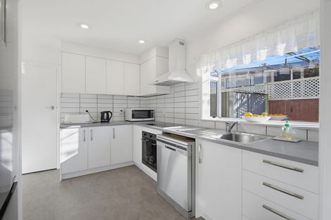 Photo of property in 1 Joanna Place, Deanwell, Hamilton, 3206