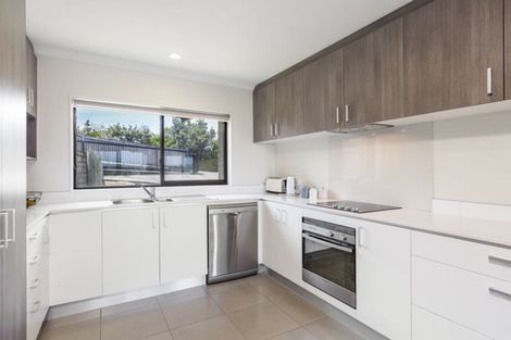 Photo of property in 131 Vipond Road, Stanmore Bay, Whangaparaoa, 0932