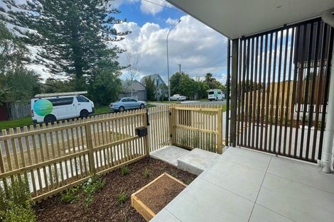 Photo of property in 3/5 Brandon Road, Glen Eden, Auckland, 0602